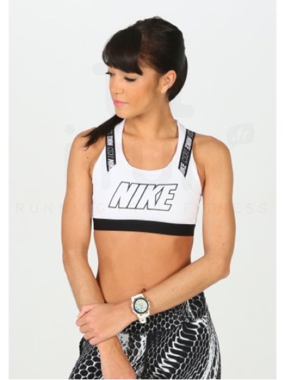 Nike White & Black Sports Bra Size S – Logo Strap Racerback Keyhole Back